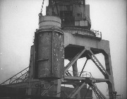Установка атомного реактора. 1959 г.