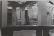 35. Вестибюль театра