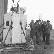 Руководство МСМ обсуждает полет в Батискафе.
Из личного архива В.В. Пичугина.
